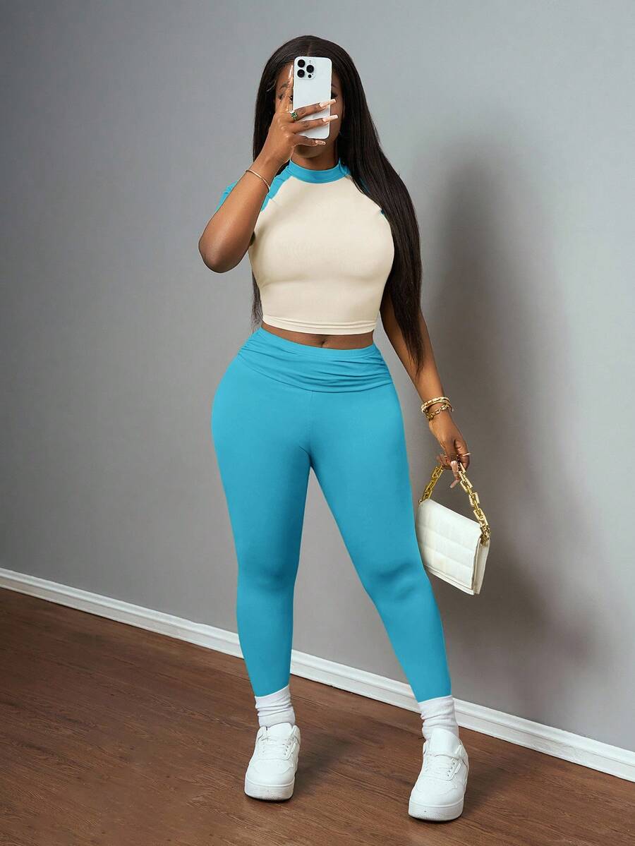 Beige Ruched Crop Top And High - High Waist Leggings avis et prix