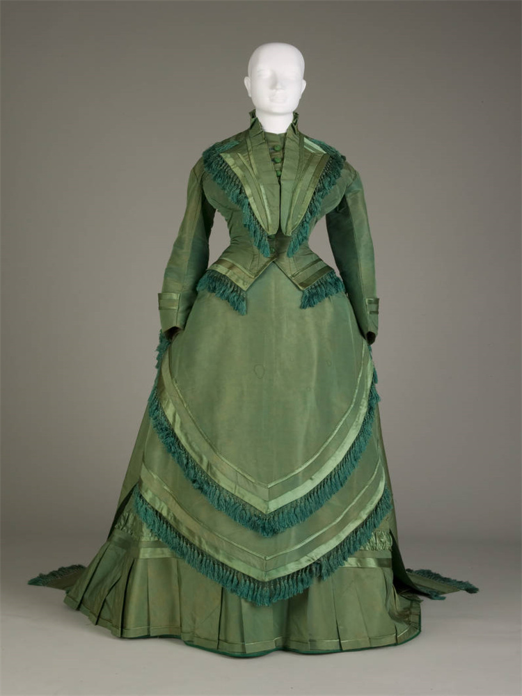 1870s Victorian Fashion Green  - Women'S Fashion Victorian avis et prix